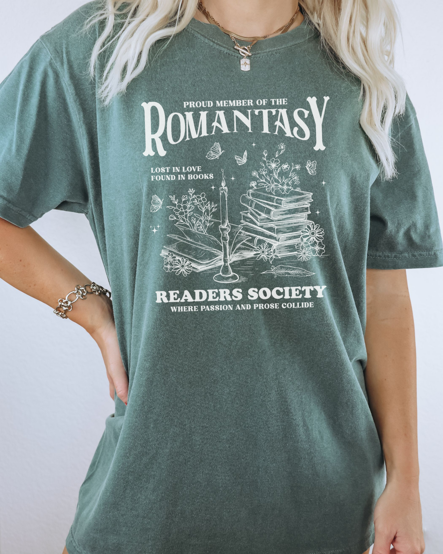 Romantasy Readers Society t-shirt